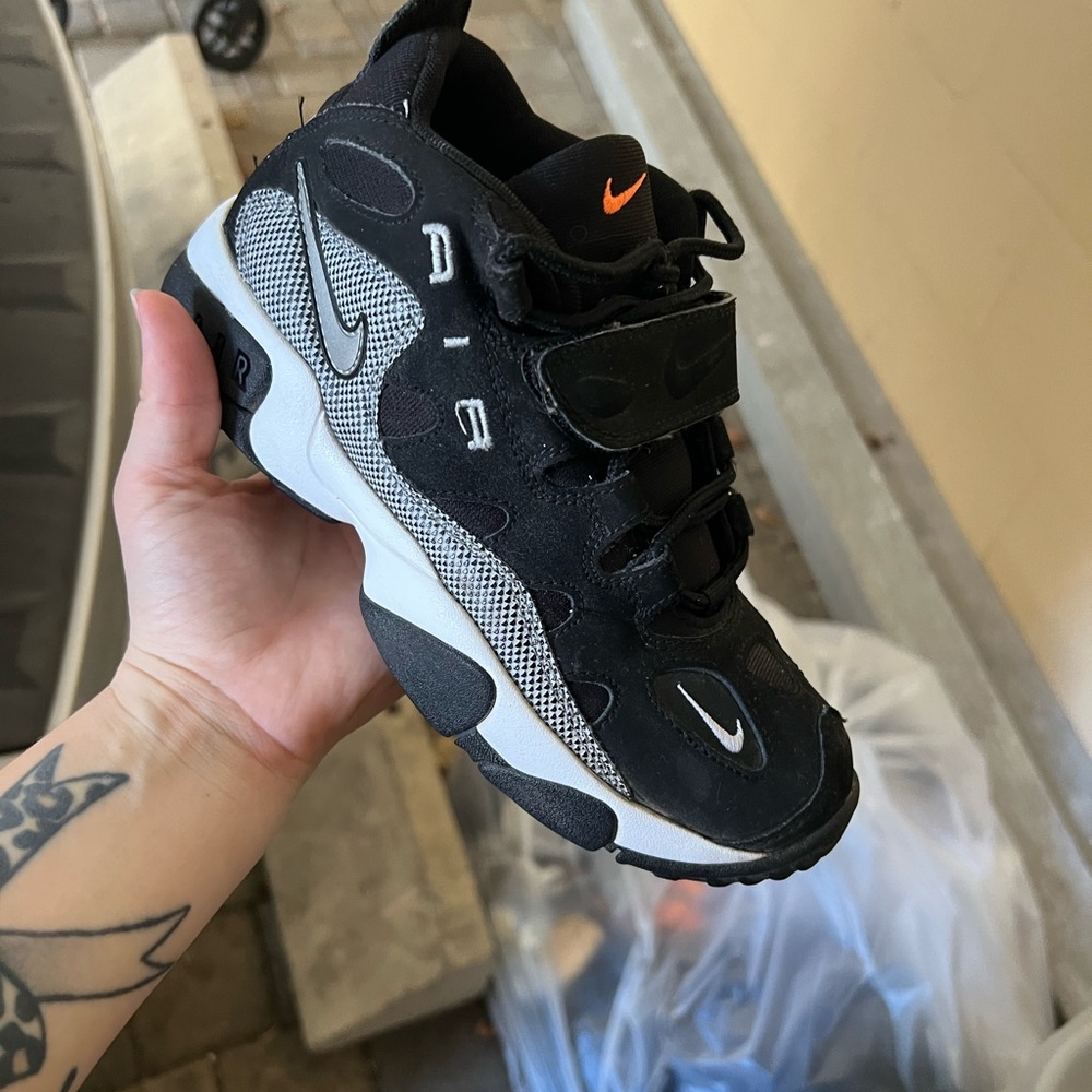 Nikes - Picture 1 of 2